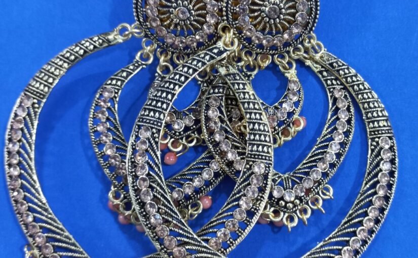 Kan Bala Earrings with Stone Antique Finish – Silver