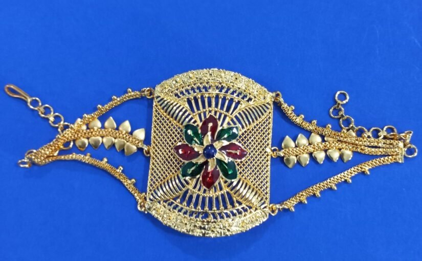 Mantasa Gold plated with multi Maur Lockets exclusive