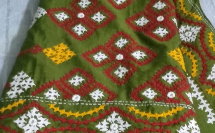 Blended Art Silk with Gujrati Kantha Stitch Saree (Green)