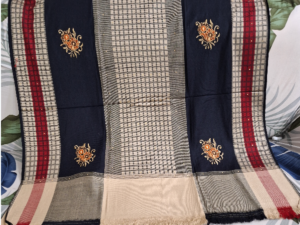 Wollen Shawl Black , Beige