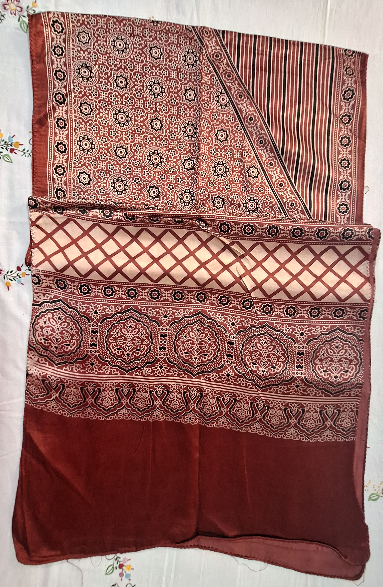 Ajrak Modal silk stole (Red & Green Mehndi)
