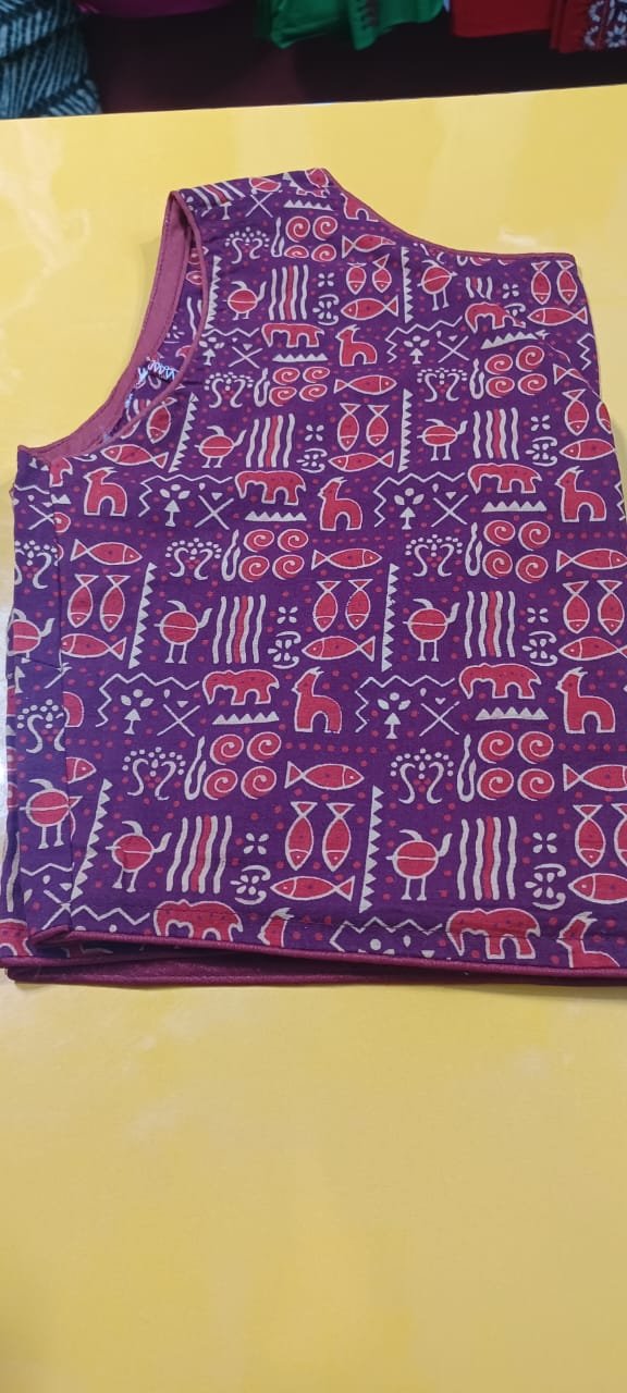 Sleeveless Cotton printed blouse